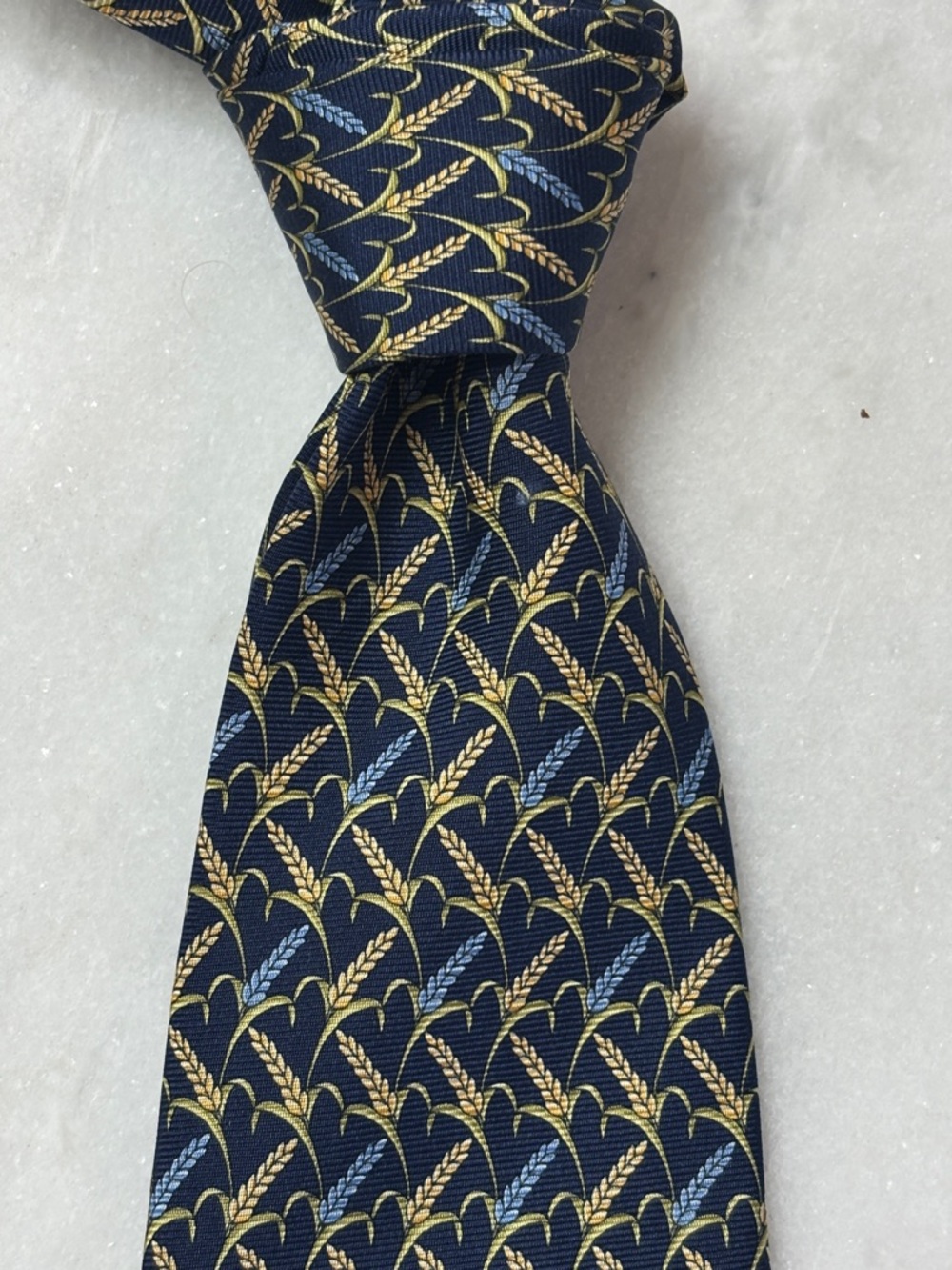 Burberry London Silk Tie Navy Blue Gold Wheat Stalk Pattern Luxury Necktie - Picture 7 of 8